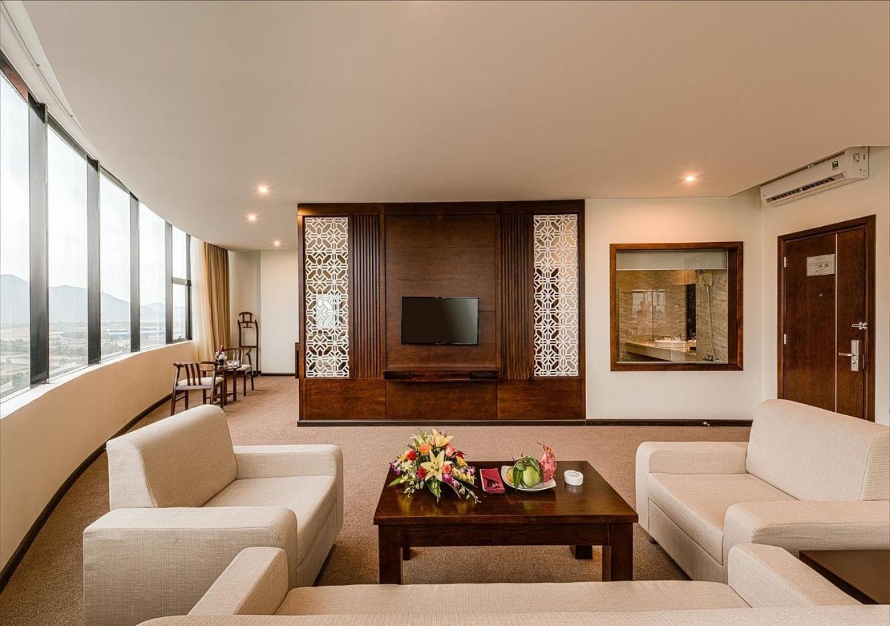 Muong Thanh Grand Ha Tinh Hotel Kỳ Anh Exteriör bild